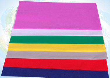 ผ้าโพรพิลีน Nonwoven หลายสีสำหรับกระเป๋า / ผ้าตาราง / ที่นอน